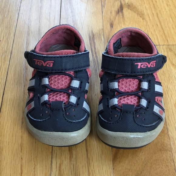 baby tevas